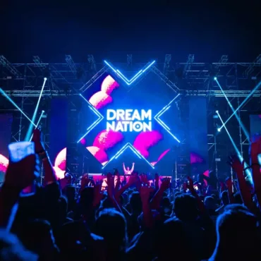 Dream Nation : Une Décennie de Musique Électronique ! Dropzone Frequency. Deep Techno and Tech House Underground music radio.