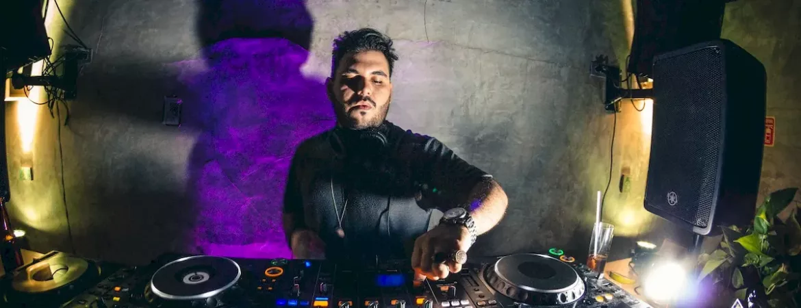 Andruss fait vibrer la scène House avec 'Jump Around Original Mix'