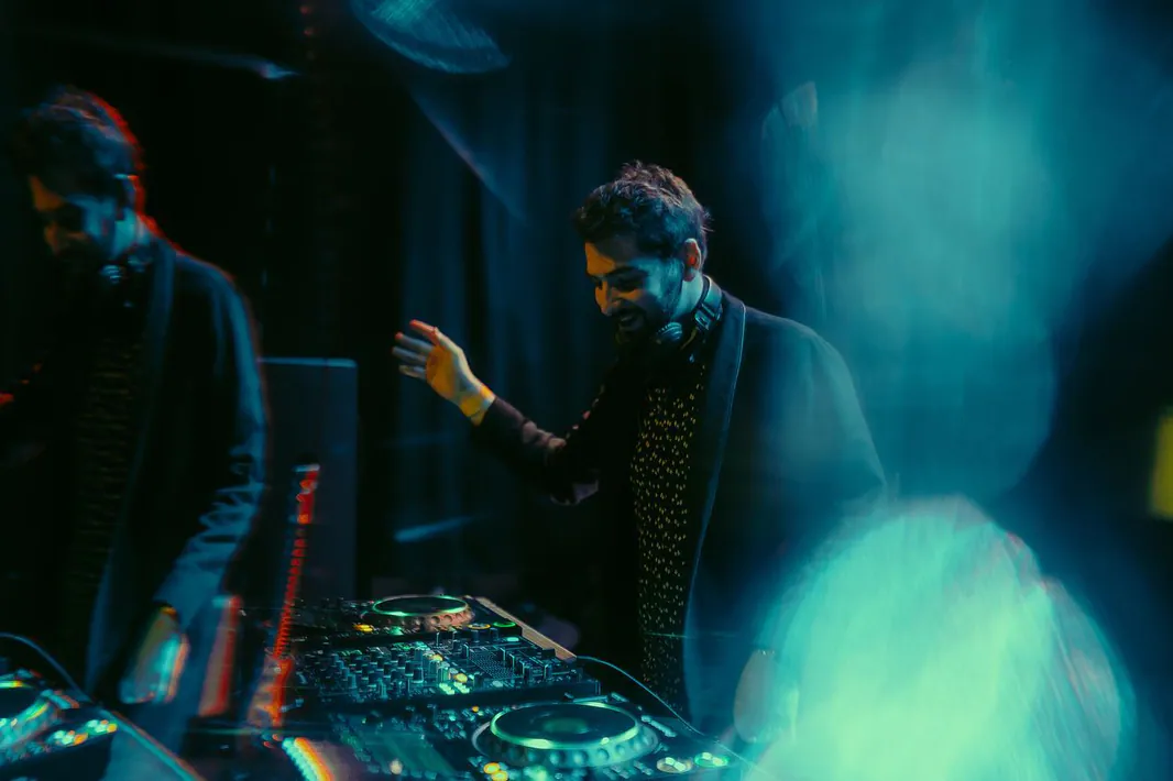 LALZIN "Come with Me" - Une Exploration Musicale Funkysante
