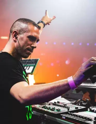 Giuseppe Ottaviani x Alex Sonata & TheRio feat Tishmal - Tears Of The Kingdom [Anjunabeats] - News Featured