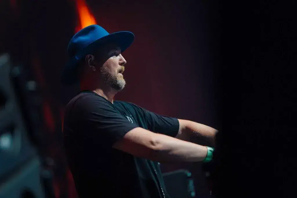 Kölsch avec "I Talk To Water", Un Album Émotionnel et Puissant - Dropzone Frequency - News Featured